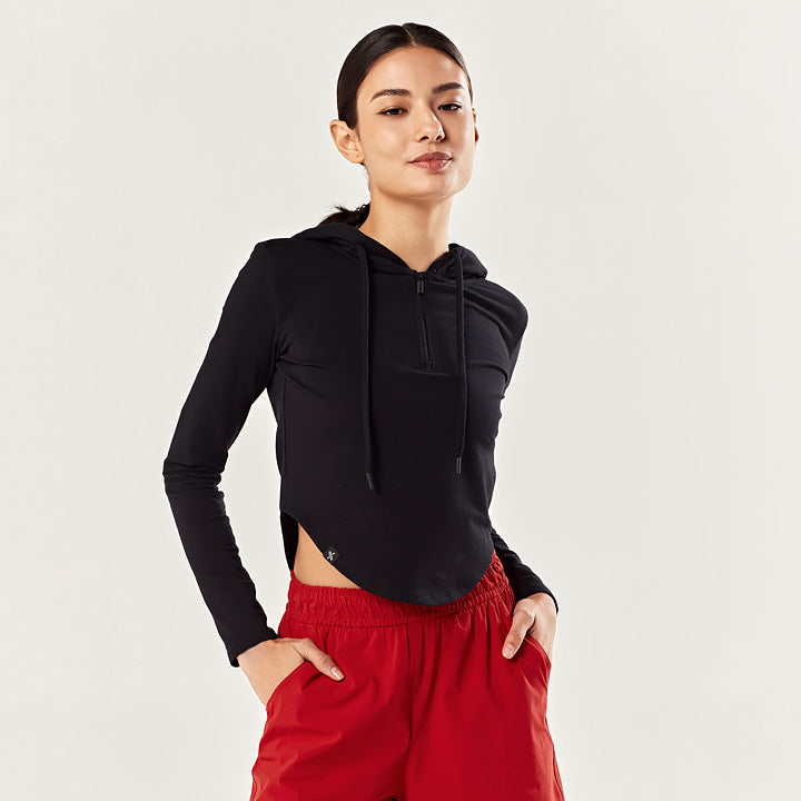 連帽半拉鍊圓弧下襬長袖上衣｜黑色 Black 블랙｜XTFHD01J1