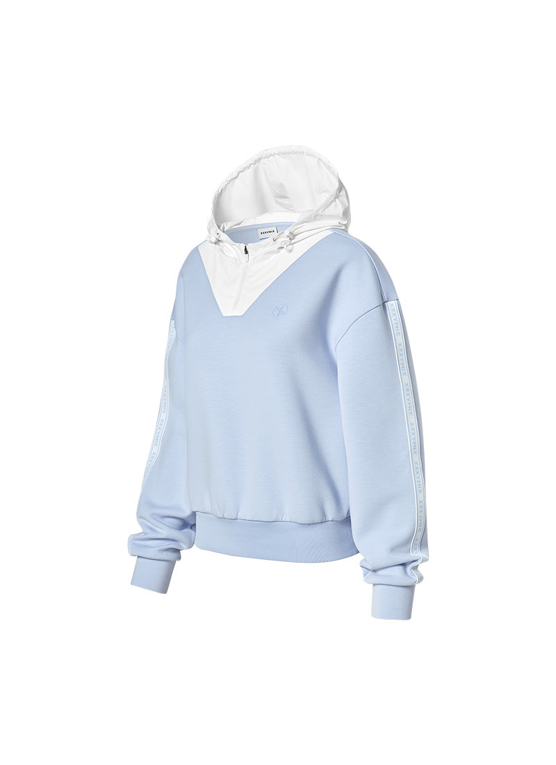 標誌線條柔軟開領長袖上衣｜共3色｜XFK3TL1201